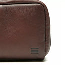 NECESSAIRE MASCULINA EM NYLON E COURO MARROM - CONHAQUE